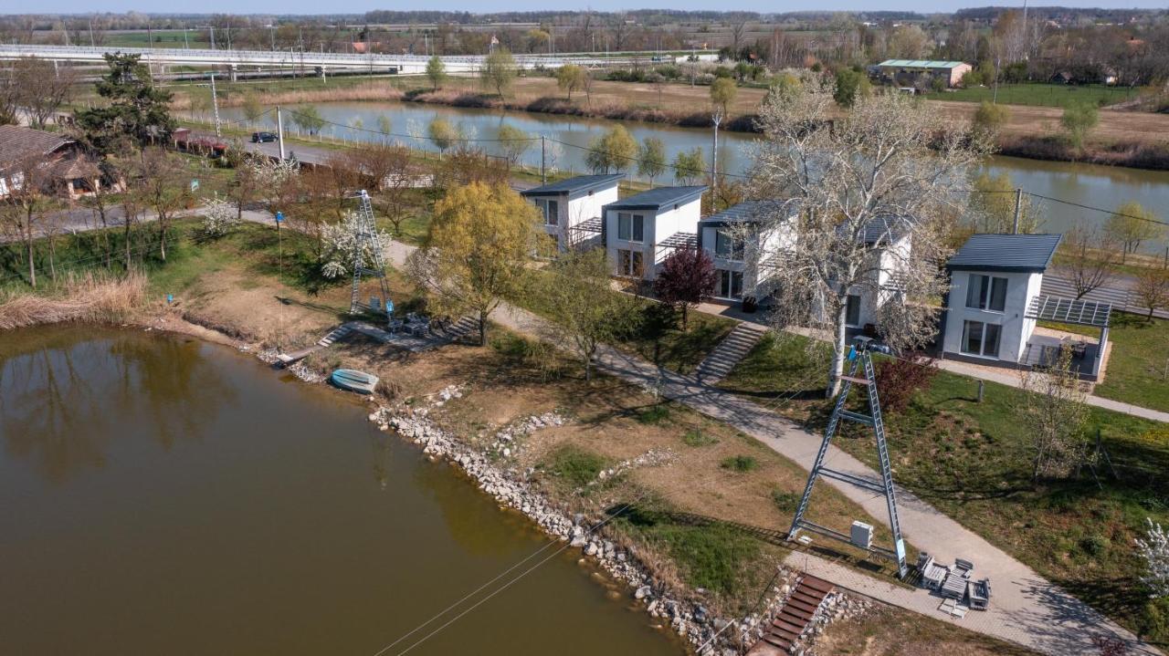 Sun City Vizisport Paradicsom Hódmezővásárhely Dış mekan fotoğraf