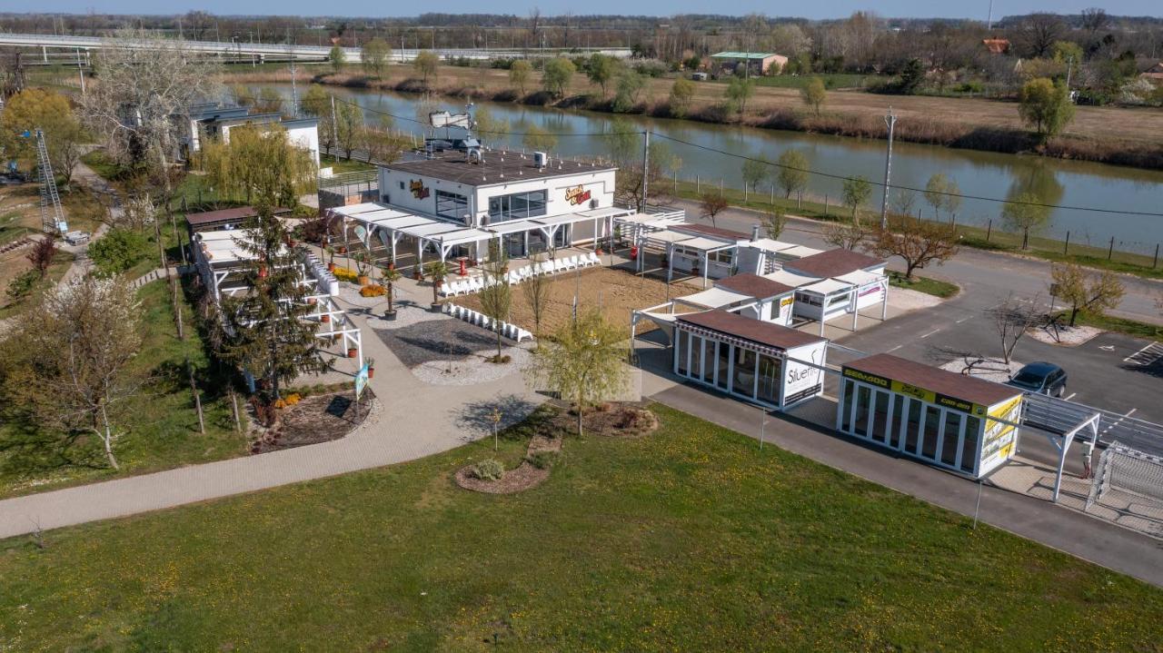 Sun City Vizisport Paradicsom Hódmezővásárhely Dış mekan fotoğraf