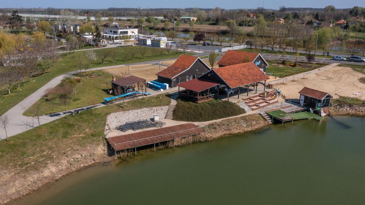 Sun City Vizisport Paradicsom Hódmezővásárhely Dış mekan fotoğraf